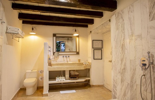 Centro Hotel | Leones de Alba Hotel Boutique