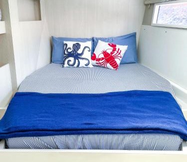 La Paz Boat Rental | Leopard 51'