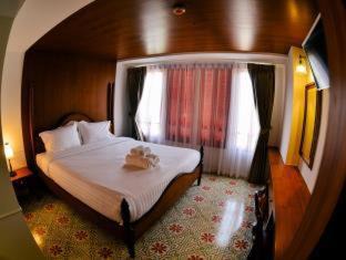 Hua Hin House | Lertnimit Boutique Hotel