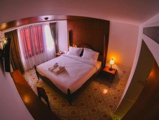 Hua Hin House | Lertnimit Boutique Hotel