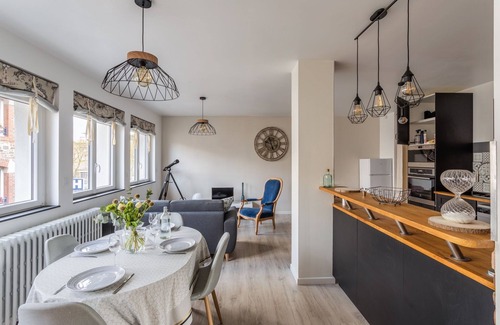 Rocabey - Alsace - Gare Apartment | Les Abîmes, beau logement avec 2 chambres avec parking