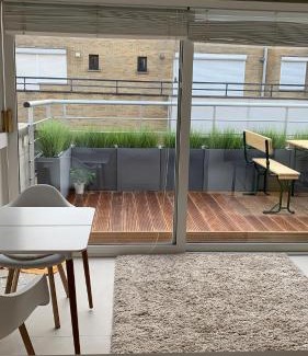 Duinbergen Apartment | Les abeilles