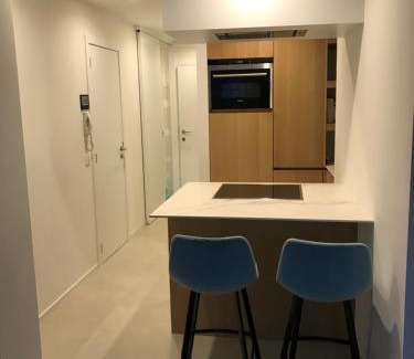 Duinbergen Apartment | Les abeilles