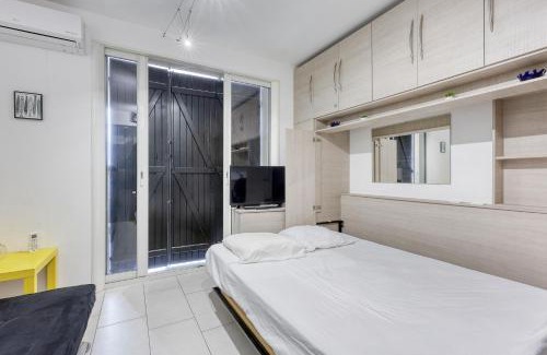 La Madrague Apartment | Les Aigues Marines- Face au Port Climatisé