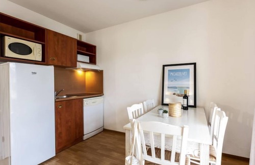 Le Verdon-sur-Mer Apartment | Les Alcyons T2 by Interhome