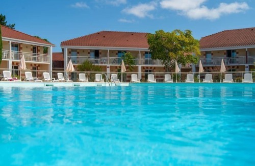 Le Verdon-sur-Mer Apartment | Les Alcyons T2 by Interhome