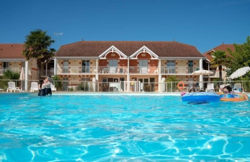 Le Verdon-sur-Mer Apartment | Les Alcyons T2 by Interhome