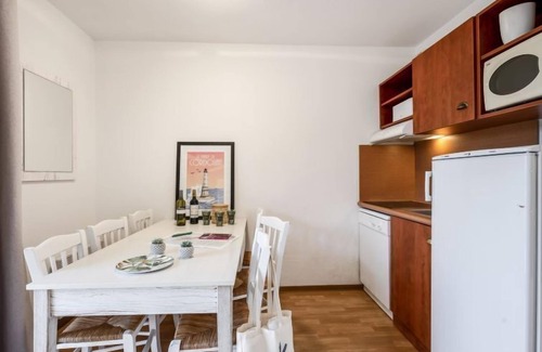 Le Verdon-sur-Mer Apartment | Les Alcyons T3 by Interhome