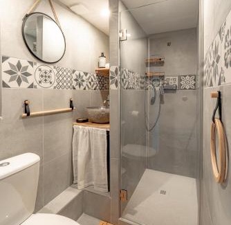 Chambery Apartment | Les Arcades WiFi Historic Center