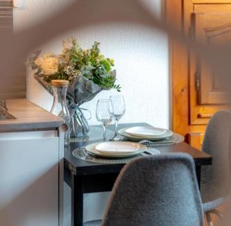 Chambery Apartment | Les Arcades WiFi Historic Center