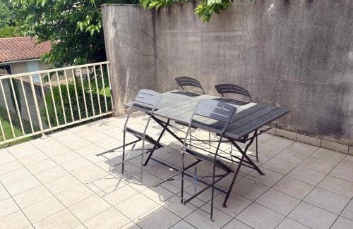 Donzac Apartment | Les balcons