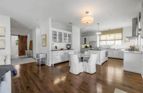 Fairhope House | Les Bons Temps on Minnich (Heart of Downtown)