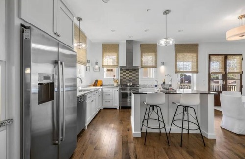 Fairhope House | Les Bons Temps on Minnich (Heart of Downtown)