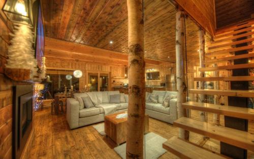 La Malbaie Ski Chalet | Les Bouleaux - Les Chalets Spa Canada