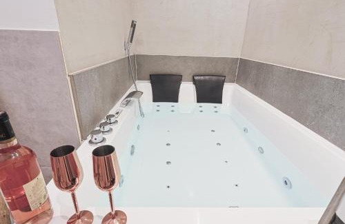 Villette - Maisons Neuves Apartment | LES BULLES DE MONA - Alcove - Spa - Clim