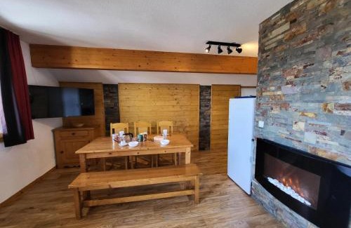 Les Orres Apartment | Les Chalets De Bois MÉan - A - Duplex 6 couchages joliment décoré MAE-3731