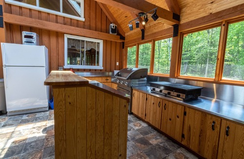 Saint-Raymond Ski Chalet | Les Chalets Tourisma - Le Chasse-Galerie