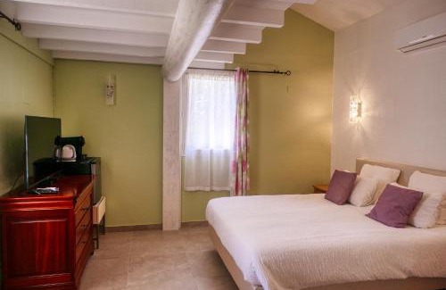 Gordes Bed & Breakfast | Les Chambres du Hameau