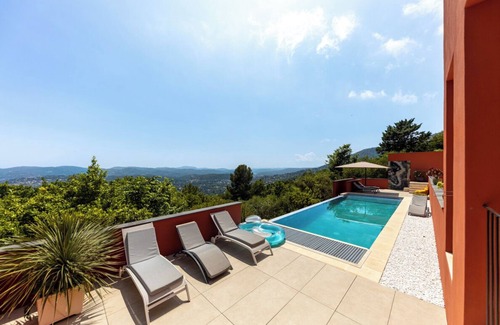 Speracedes Villa | "Les Chants Vallonnés " Villa in Spéracèdes, sea view, swimming pool, peace and comfort