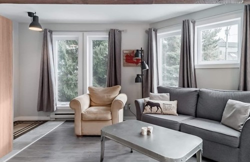 Mont-Tremblant Pedestrian Village Condo | Les Chouettes A Ski In/Ski Out - Mont-Tremblant