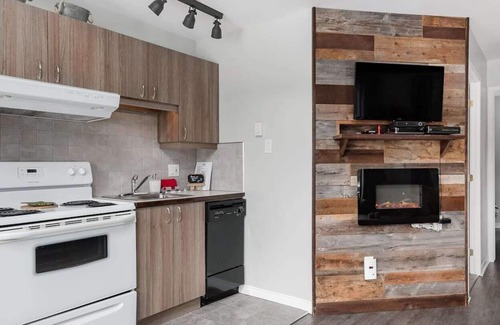 Mont-Tremblant Pedestrian Village Condo | Les Chouettes A Ski In/Ski Out - Mont-Tremblant