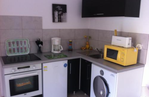 Aups Apartment | Les cigales des prés Studio