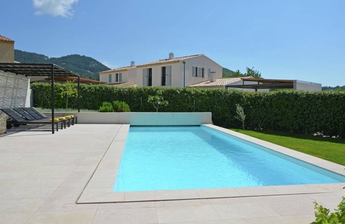 Malaucene House | Les Collines