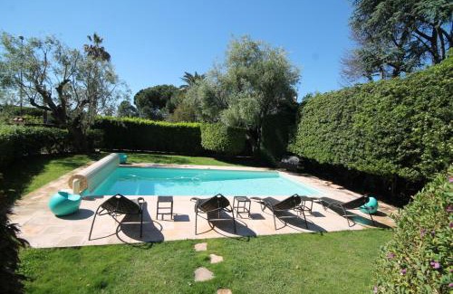 Riou - Petit Juas - Av de Grasse Villa | Les Coteaux