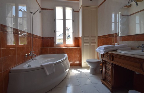 Chinon Hotel | Les Destinées