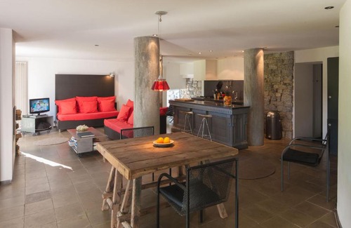 Anhee House | Les Duves Loft Design Maredsous