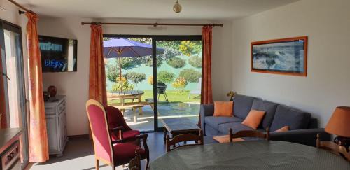 Saint-Pol-de-Leon House | LES EMBRUNS JARDIN