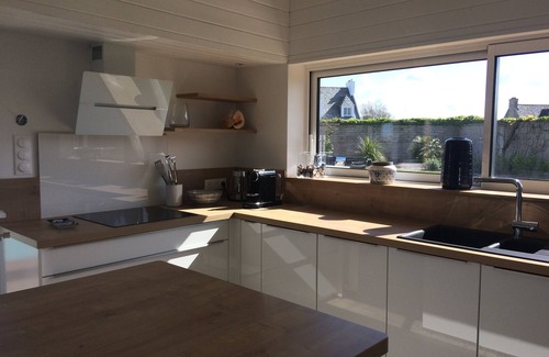 Brignogan-Plage House | "LES EMBRUNS villa, feet in the water" and heated swimming pool