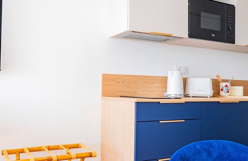 Kerherou Apartment | "LES FLOTS BLEUS" Studio facing the sea 2 p Concarneau