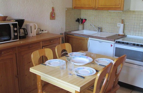 Les Gets Apartment | Les Gets - T2 avec balcon proche centre et télécabine, animaux acceptés, parking, 5 pers - FR-1-623-190