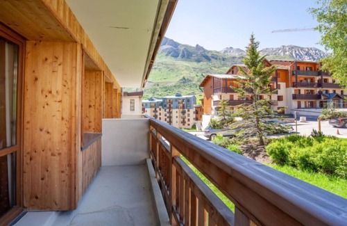 Les Almes Apartment | Les Grandes Balmes I et II (Le Lac) by Interhome
