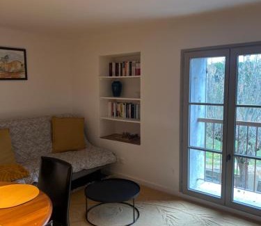 Valensole Apartment | Les Grandes Conches