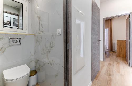 Fabron Apartment | Les Grands Cèdres - Wifi, AC, Parking