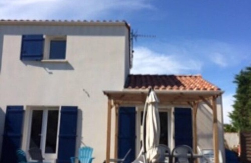 Bourgenay House | LES HAUTES MERS-ESCALE 5. 9.7 at Marylaine and Claude, English speaking