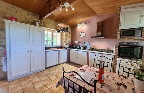 Daglan House | Les Hautes Vignes - A beautiful stone property, with private heated pool
