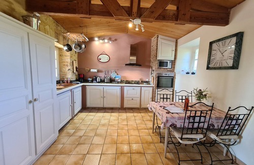 Daglan House | Les Hautes Vignes - A beautiful stone property, with private heated pool