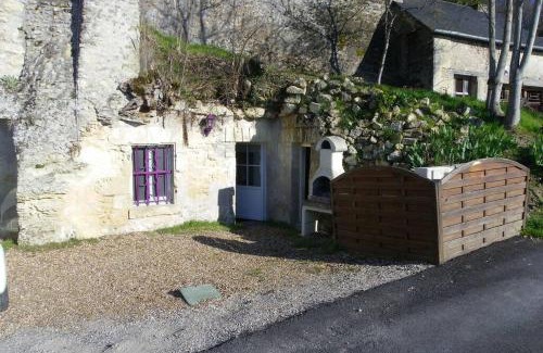 Nazelles-Negron House | Les Hauts de Nazelles