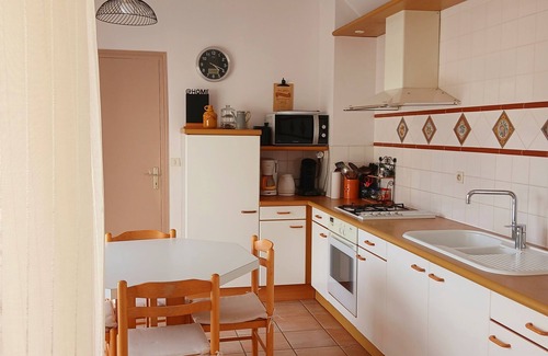 Plozevet House | Les Hortensias de papy.vacation home in the heart of Audierne Bay. Sea view