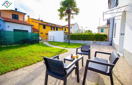 Pisa Apartment | LeS House - Apartment 1 by TuscanyWeGo