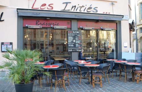 Quartier Vieux Marche-Cathedrale Hotel | Les Initiés