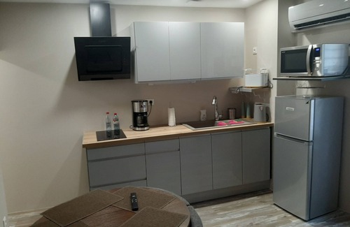 Bourg-Saint-Andeol Apartment | Les IRIS APT 105, T2 COSY, 30 m2, 1 bedroom with TV