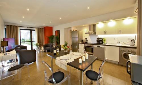 Sarlat-la-Caneda Apartment | Les Jardins du Porche