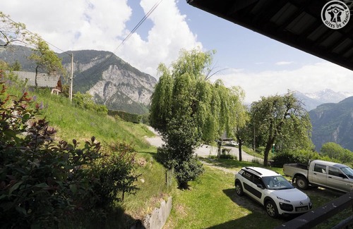 Montvernier House | LES LACETS DE MONTVERNIER