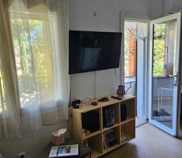 Cavaliere Apartment | Les Lambrusques T2 avec jardin à 300 m de la plage
