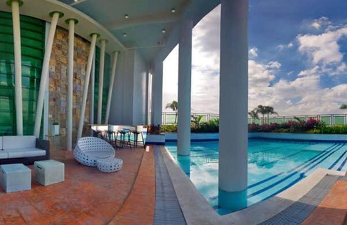 South Triangle Condo | Les Luxe Rooms - Symphony Tower 2