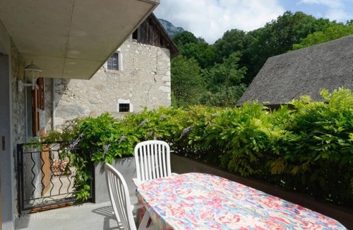 Mouxy House | LES Mentens - Mouxy - Gîte